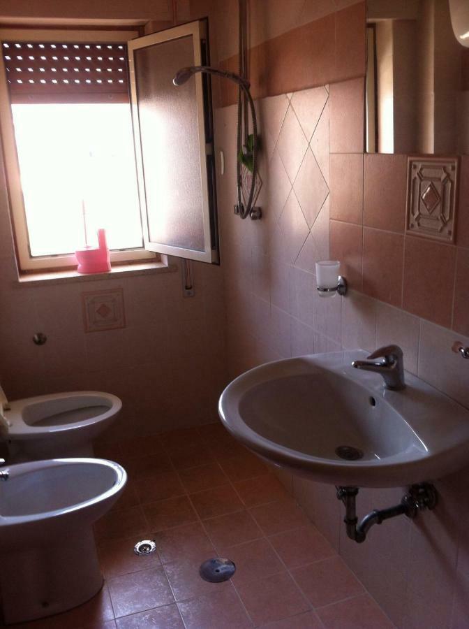 Casa Al Mare A Scalea Apartment Bagian luar foto